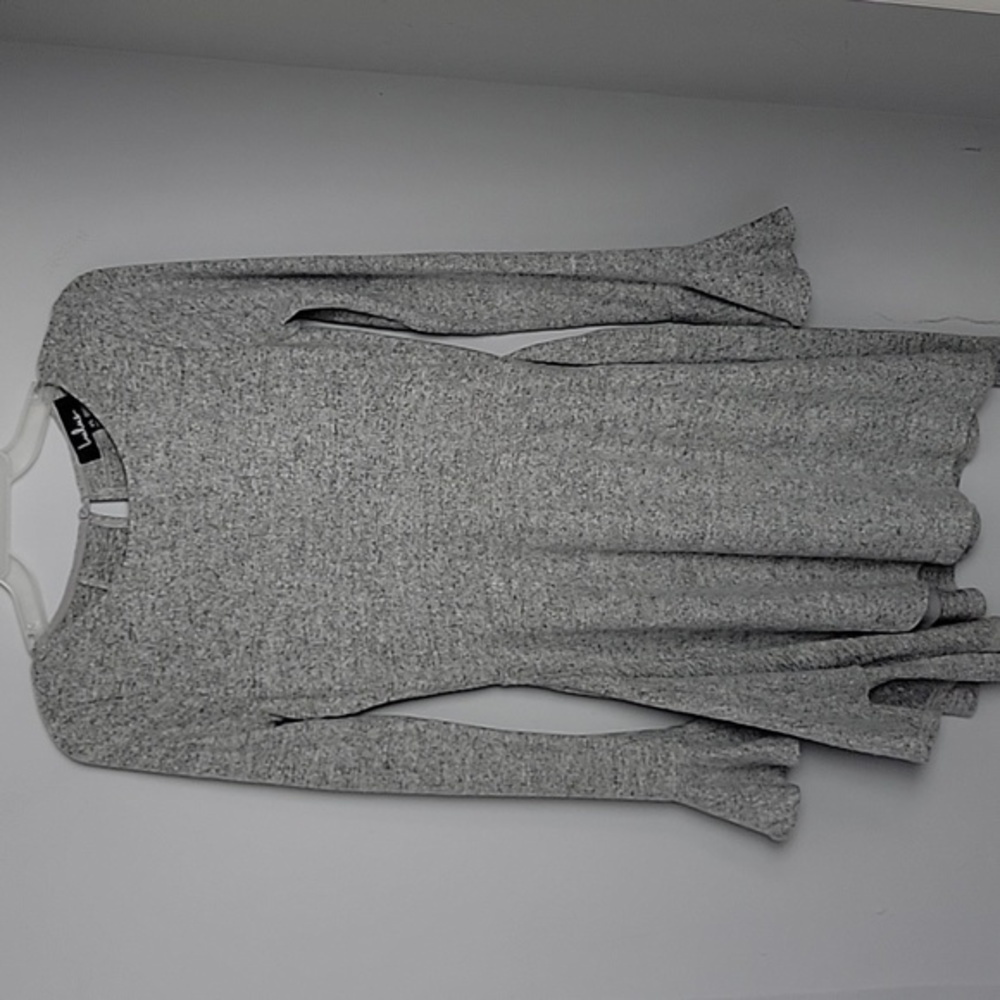 Women's Lulu's dress - Picture 8 of 13